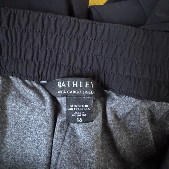 Athleta Chelsea Cargo Lined Utility Pants Black size 16 NWOT - Picture 10 of 12
